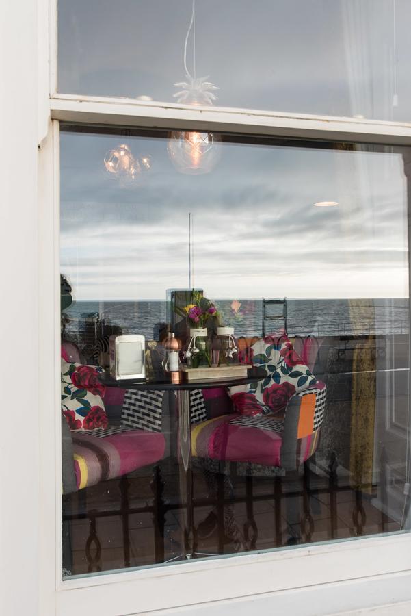 Beachfront Boutique Seafront Apartment Aberystwyth Dış mekan fotoğraf